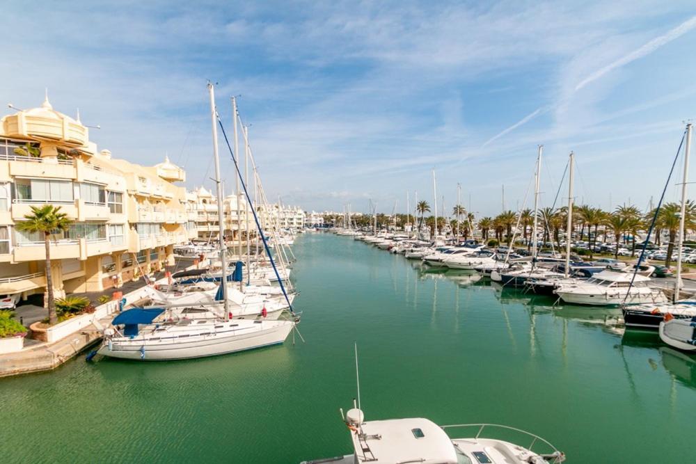 The Perfect Holiday Location Benalmadena Luaran gambar