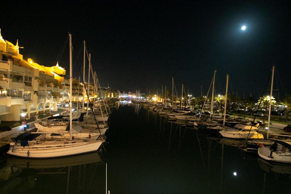 The Perfect Holiday Location Benalmadena Luaran gambar