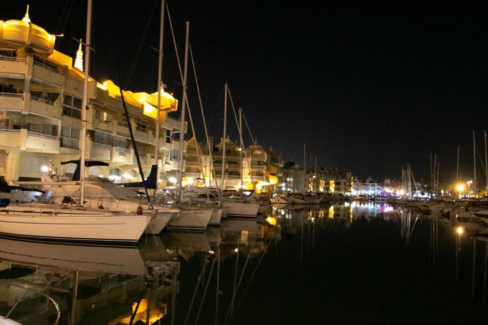 The Perfect Holiday Location Benalmadena Luaran gambar