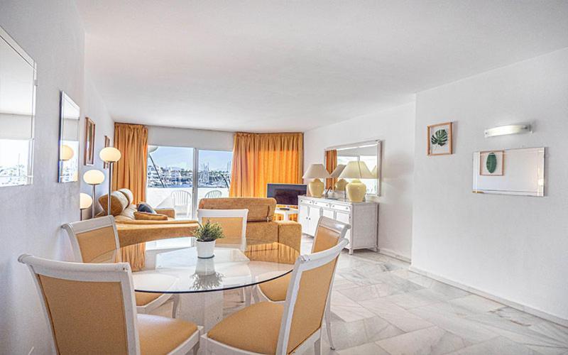 The Perfect Holiday Location Benalmadena Luaran gambar