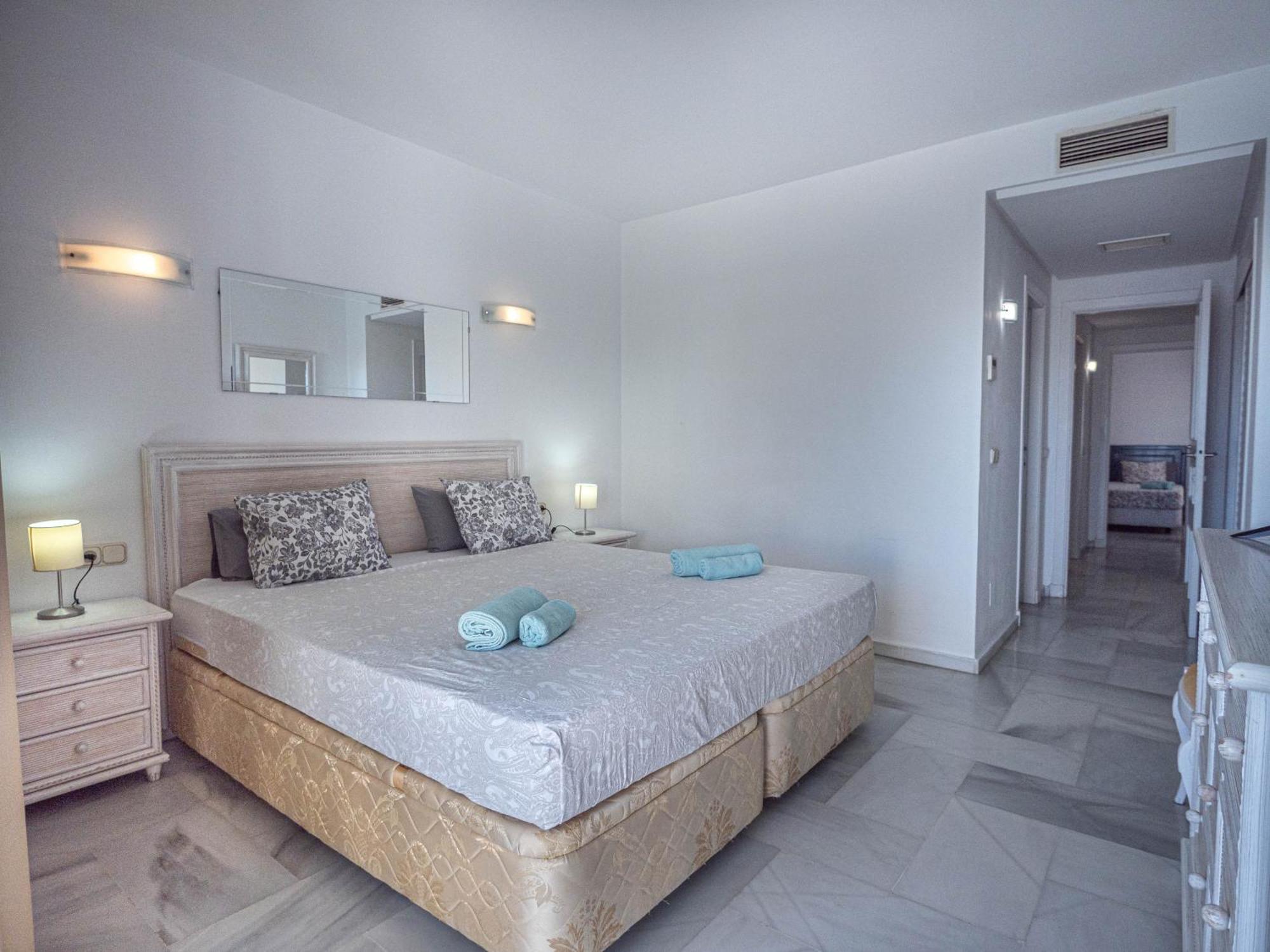 The Perfect Holiday Location Benalmadena Luaran gambar