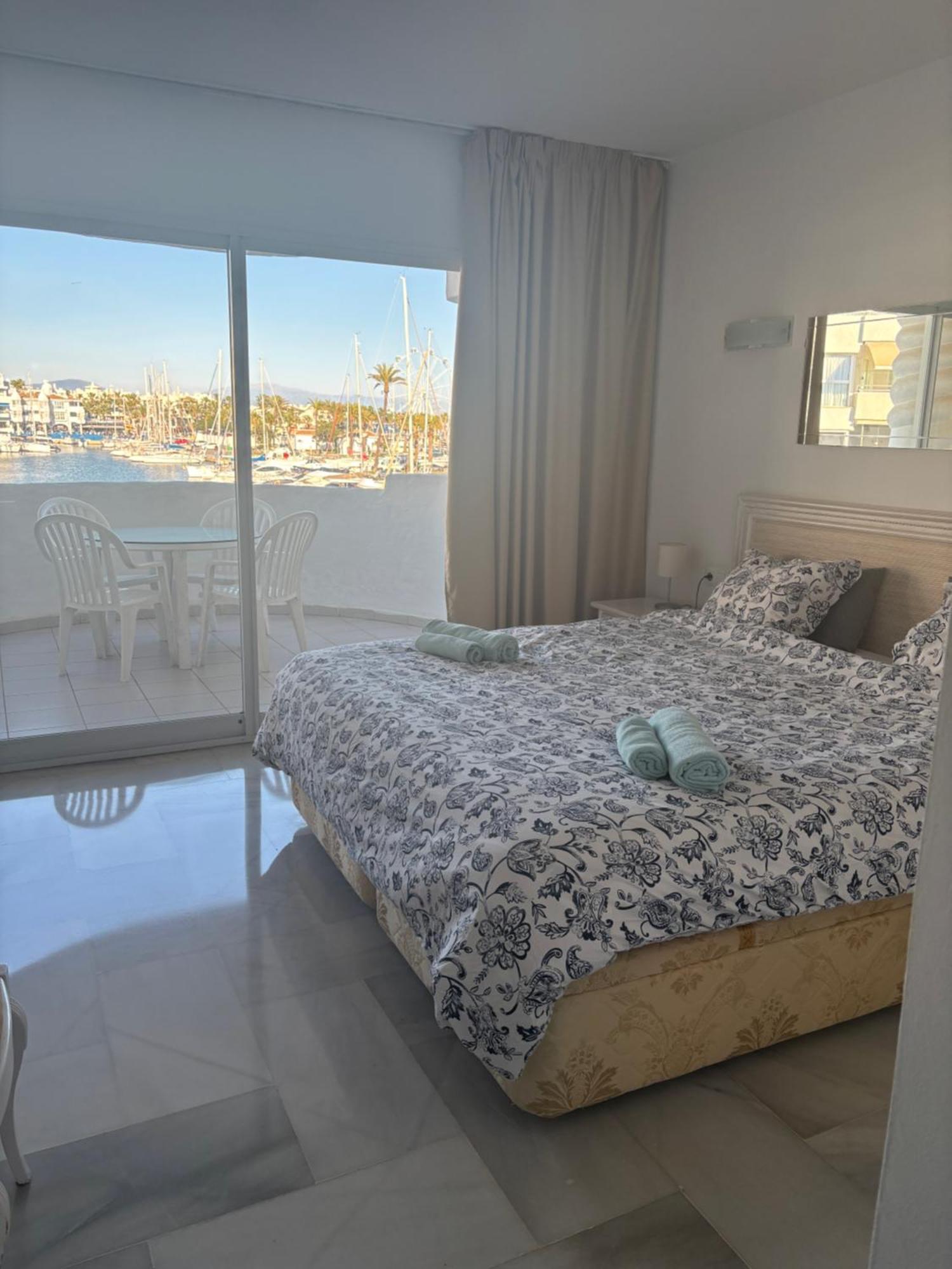 The Perfect Holiday Location Benalmadena Luaran gambar
